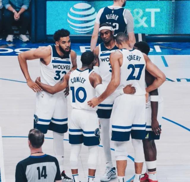 开云入口-狼的倔强！唐斯爱德华兹末节蜕变 森林狼拒绝出局