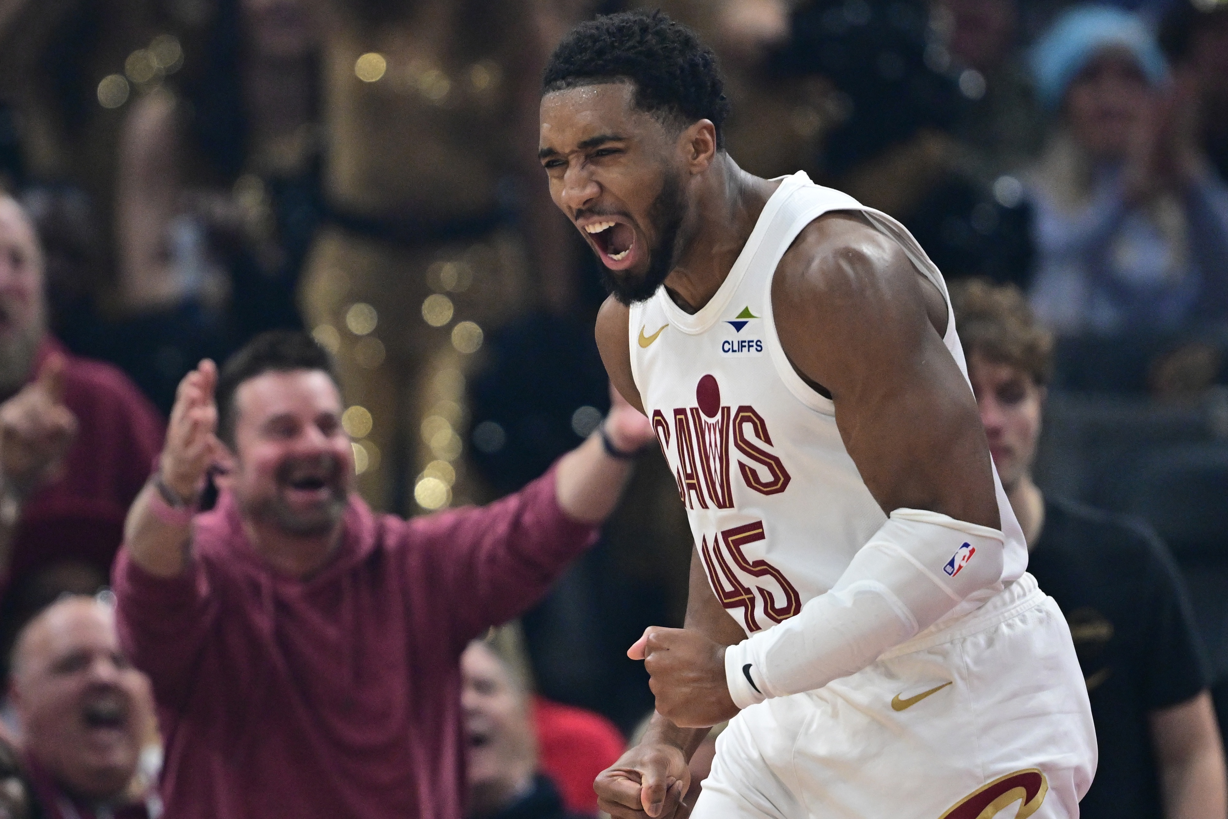 米切尔：不在乎是否已经4连胜 我们得找到办法不断提升