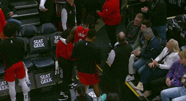 2100万+4换1!这也才3年啊,又又又被抛弃了,都给我看心疼了|格兰特|开拓者|杰里米-格兰特|密尔沃基雄鹿队|费城76人队_新浪体育_新浪新闻